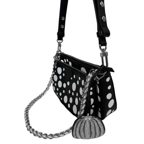 Louis Vuitton Black & White Infinity Dots Leather Multi Pochette Accessoires - Picture 4 of 16